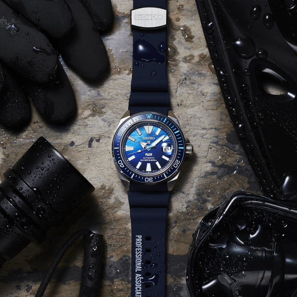 Seiko Prospex Padi SRPJ93K1 - cassa acciaio - lunetta ceramica blu - cinturino silicone blu - quadrante blu con datario