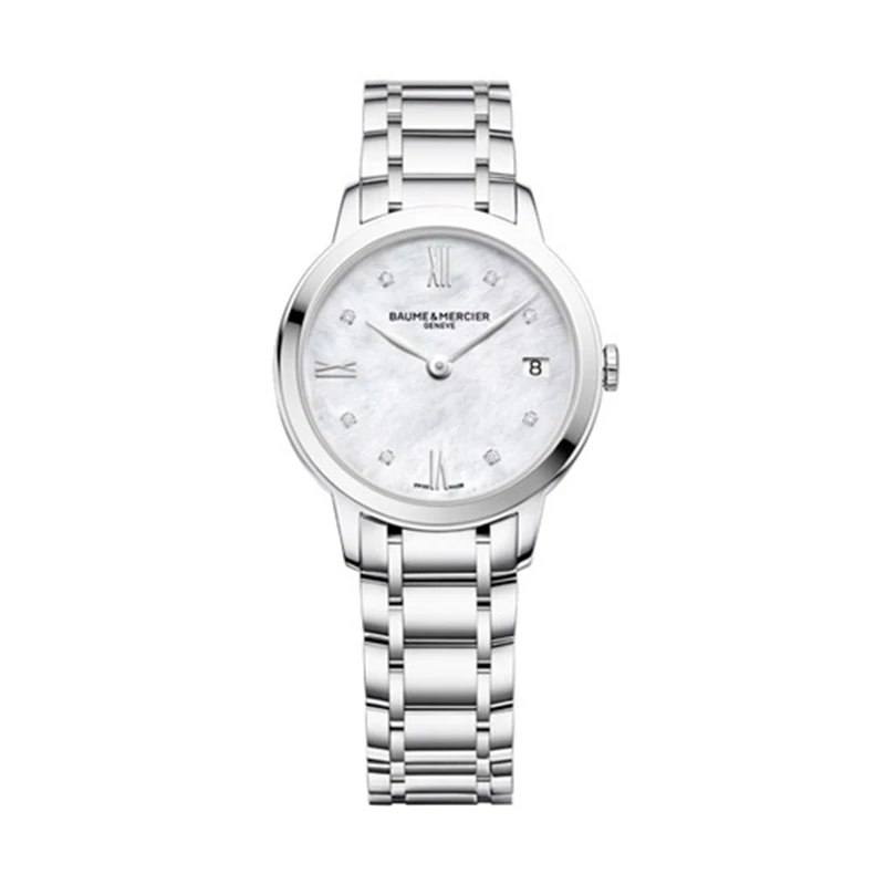 Quadrante in madreperla bianca con 8 diamanti taglio brillante come indici, cifre romane classiche e datario a finestrella a ore 3 dell'orologio Baume & Mercier Classima 10326