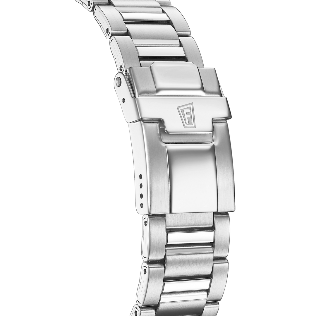 Cinturino in acciaio inox argento con finitura lucida e chiusura deployante dell'orologio Festina Timeless Chronograph F20560/5