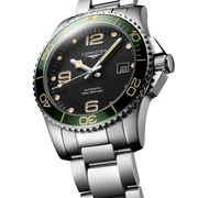 Cassa rotonda in acciaio inossidabile da 41 mm con lunetta girevole unidirezionale in ceramica, vetro zaffiro antigraffio e corona a vite dell'orologio Longines HydroConquest