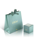 Load image into Gallery viewer, Le Bebé Ciondolo con sagoma bimba in oro bianco LBB004 - box