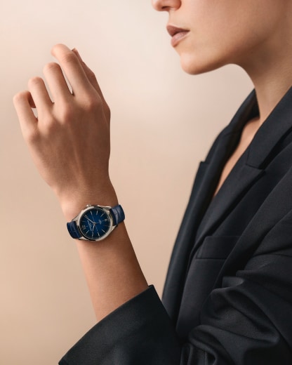 Baume & Mercier Clifton 10833 - cassa acciaio - cinturino pelle alligatore blu - quadrante blu con datario - polso